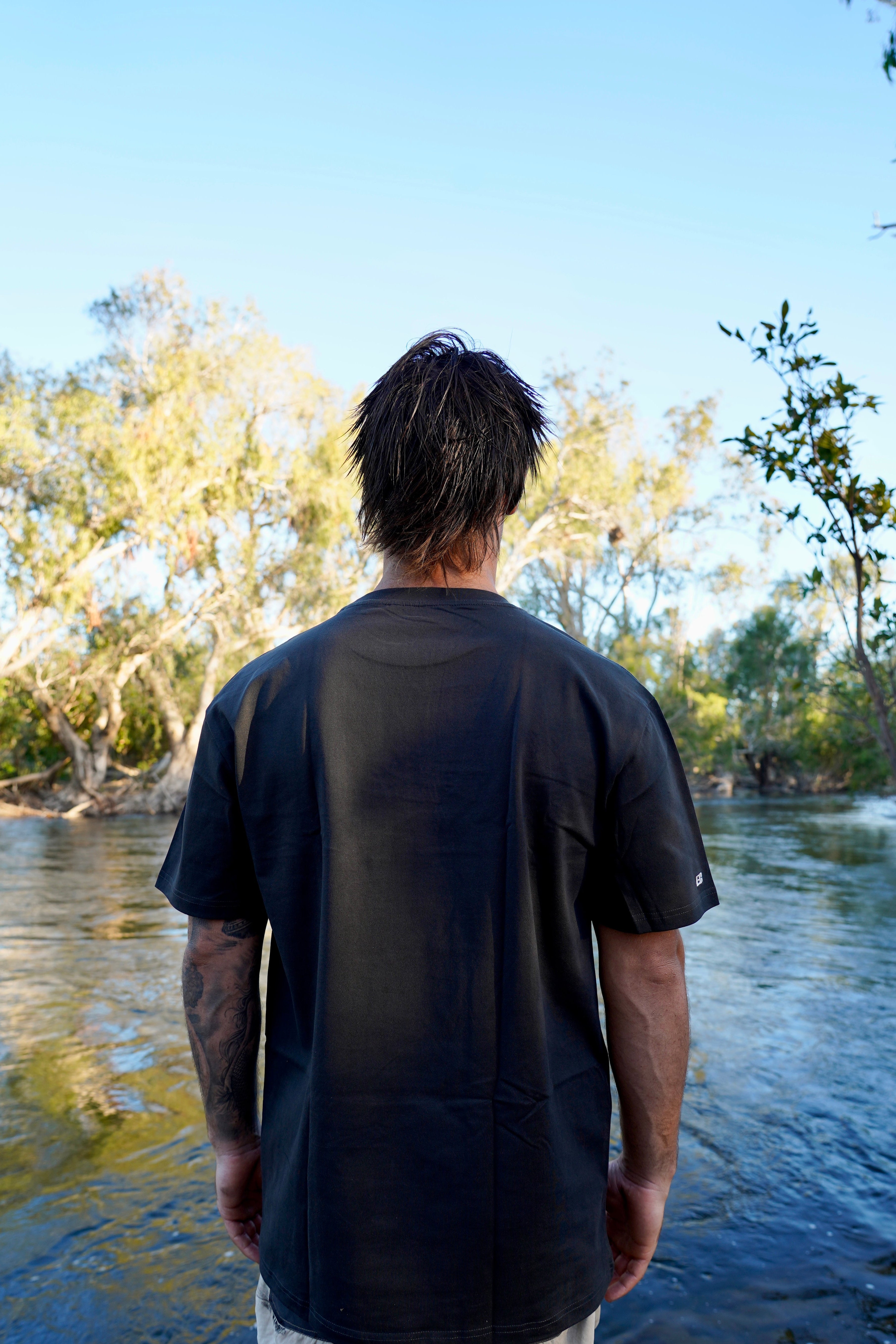 Elusive Core Embroidered Tee Charcoal